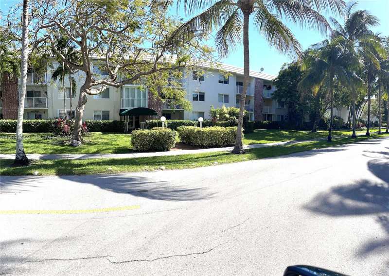 240 Galen Dr # 214, Key Biscayne FL 33149