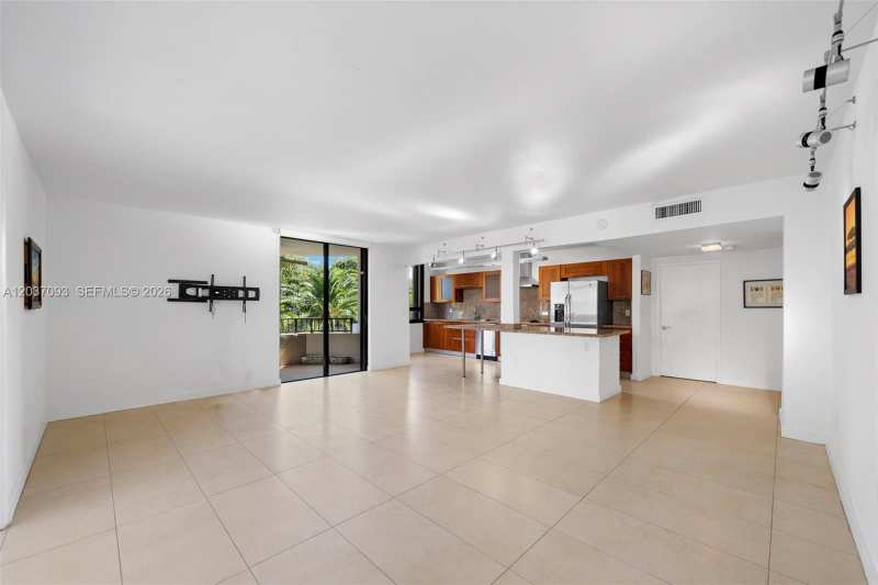 181 Crandon Blvd # 301, Key Biscayne FL 33149