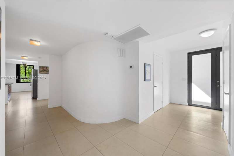 181 Crandon Blvd # 301, Key Biscayne FL 33149