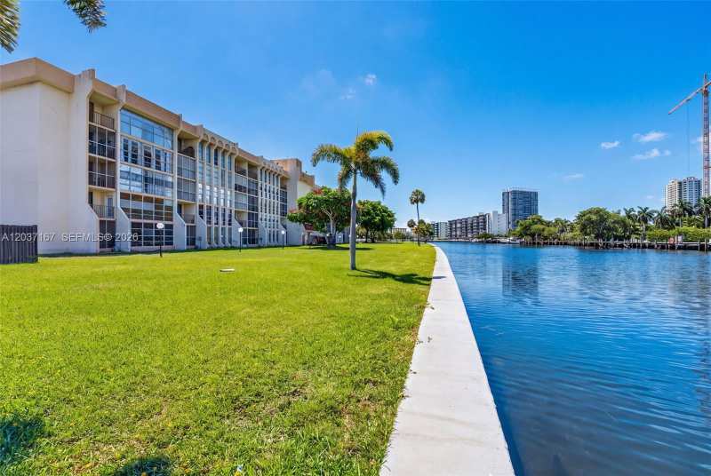 601 Three Islands Blvd # 403, Hallandale Beach FL 33009