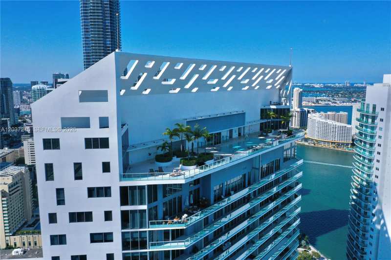 1300 Brickell Bay Dr # 610, Miami FL 33131