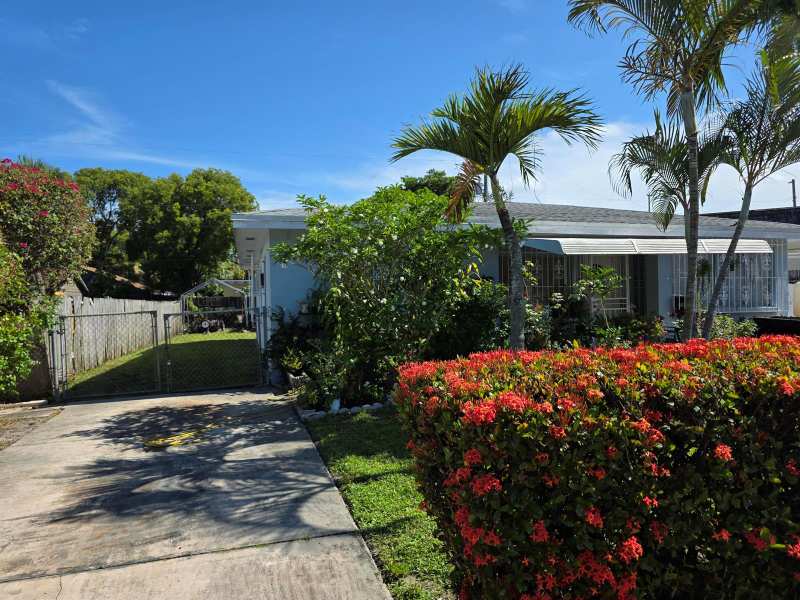 528 49th Street, West Palm Beach FL 33407