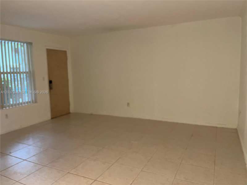 255 Sunrise Dr # 103, Key Biscayne FL 33149