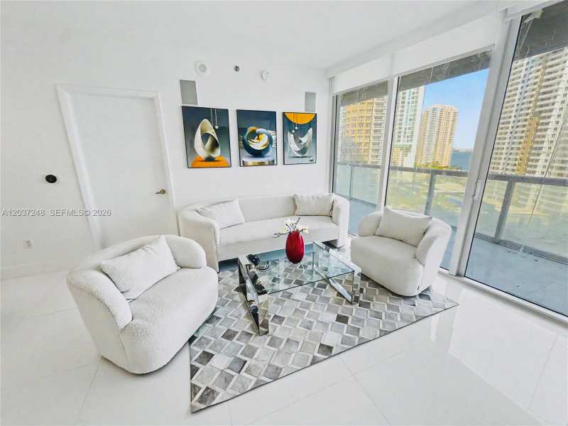 465 Brickell Ave # 1605, Miami FL 33131