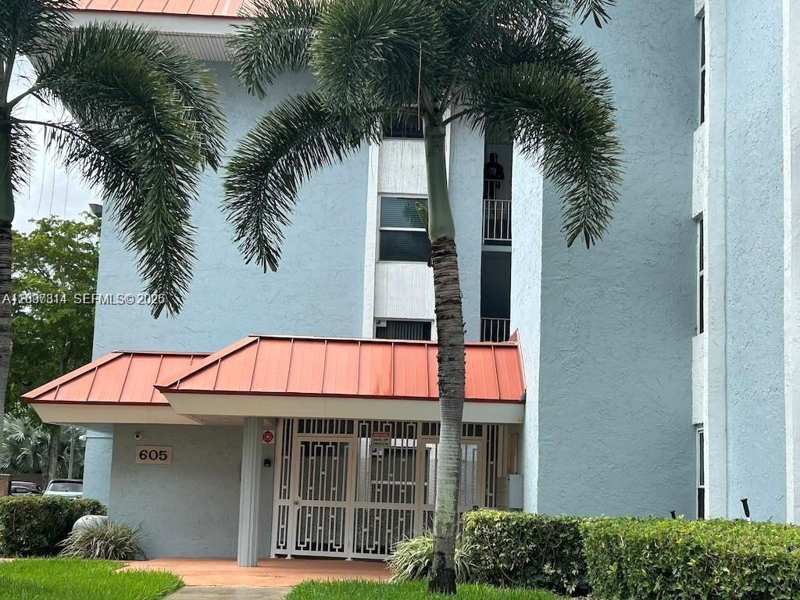 605 S Pine Island Rd # 404A, Plantation FL 33324