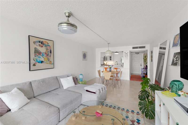 9495 Evergreen Pl # 103, Davie FL 33324