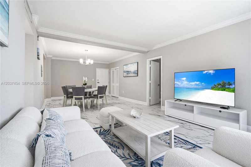 401 69th St # 313, Miami Beach FL 33141