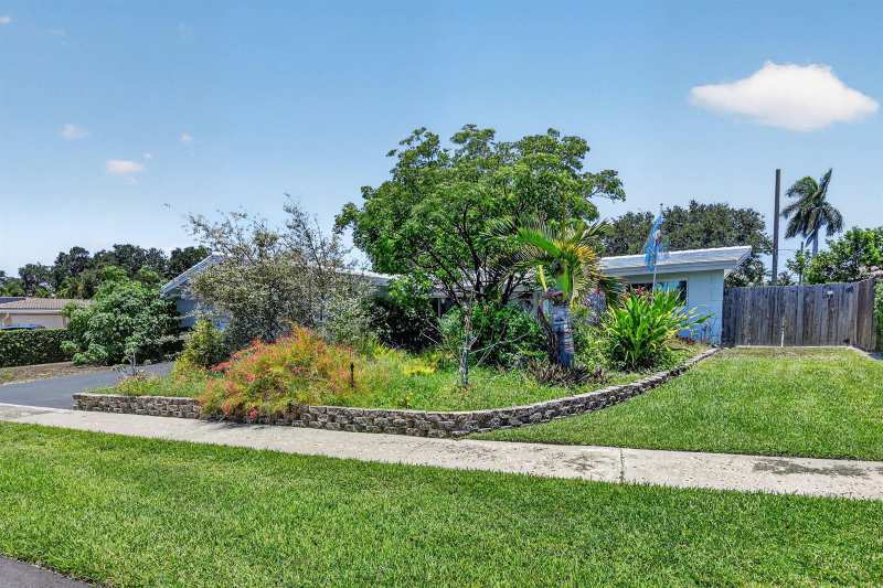 807 SW 3rd Street, Boca Raton FL 33486
