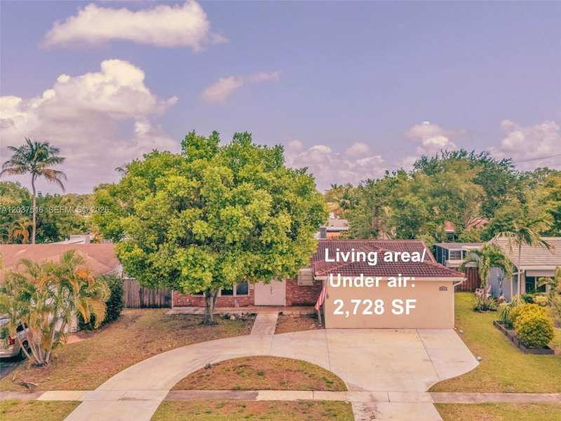 1911 N 53rd Ave, Hollywood FL 33021