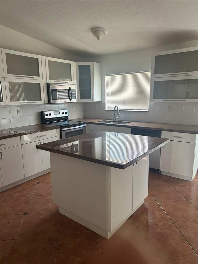 12855 SW 207th Ter, Miami FL 33177