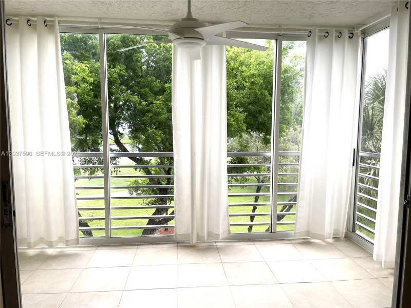9531 Seagrape Dr # 305, Davie FL 33324