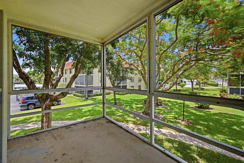 5570 Tamberlane Circle # 229, Palm Beach Gardens FL 33418