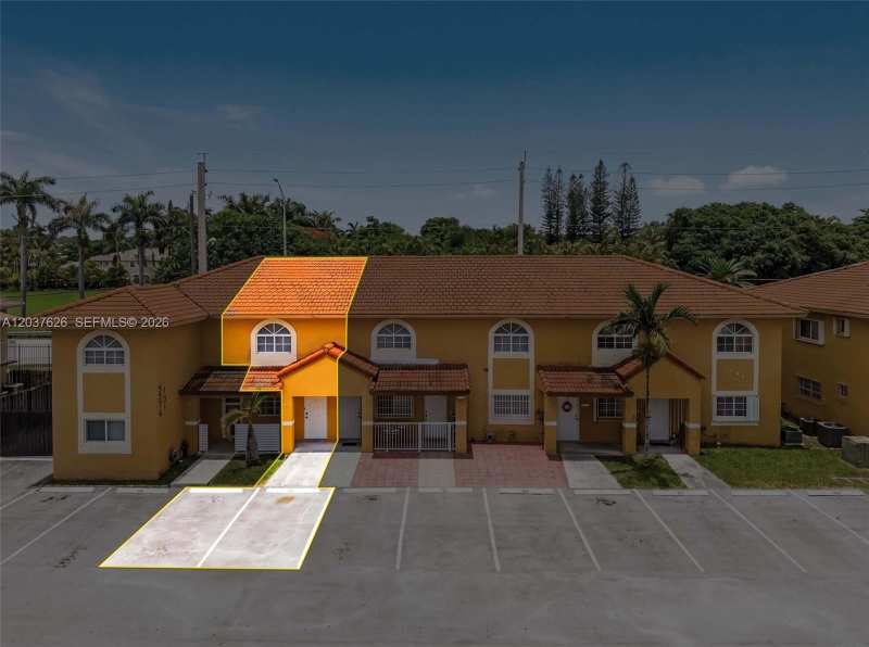 3574 W 80th St # 201, Hialeah FL 33018