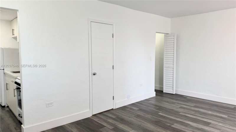7619 Abbott Ave # 9, Miami Beach FL 33141
