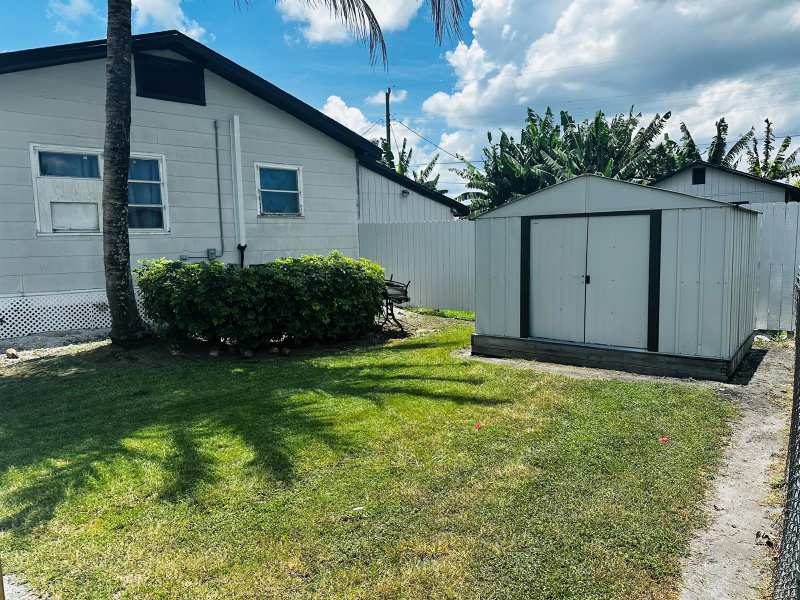 566 SE 7th Drive, Belle Glade FL 33430