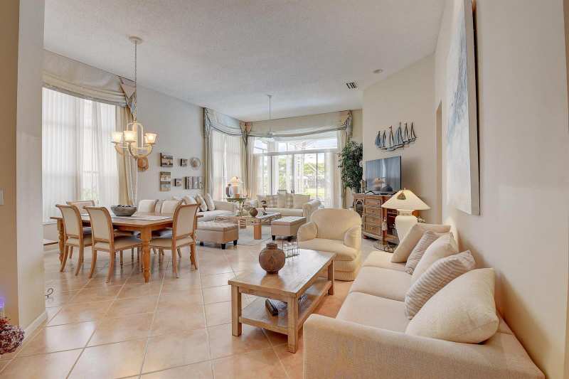 7725 Rockford Road, Boynton Beach FL 33472