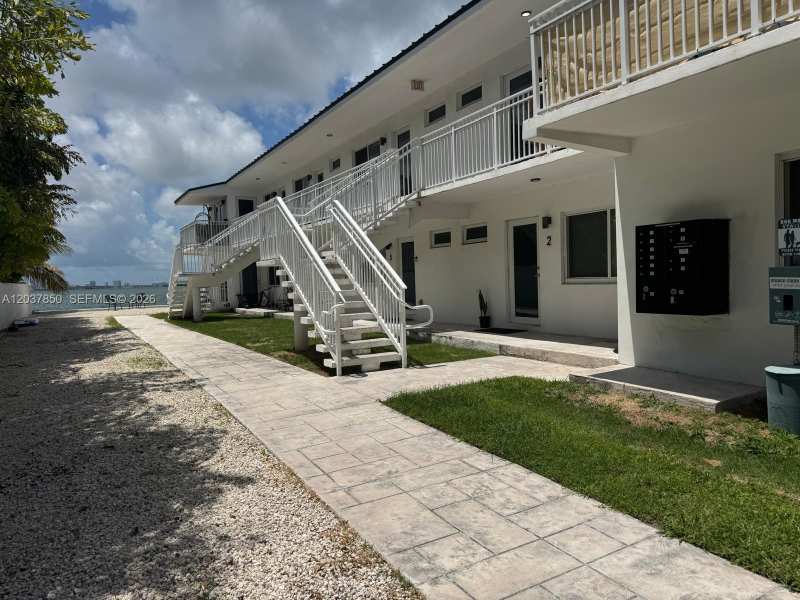 1850 S Treasure Dr # 10, North Bay Village FL 33141