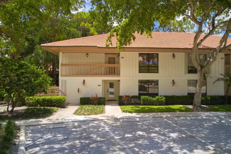 563 Brackenwood Place, Palm Beach Gardens FL 33418