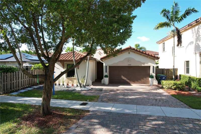 15404 SW 175th St, Miami FL 33187