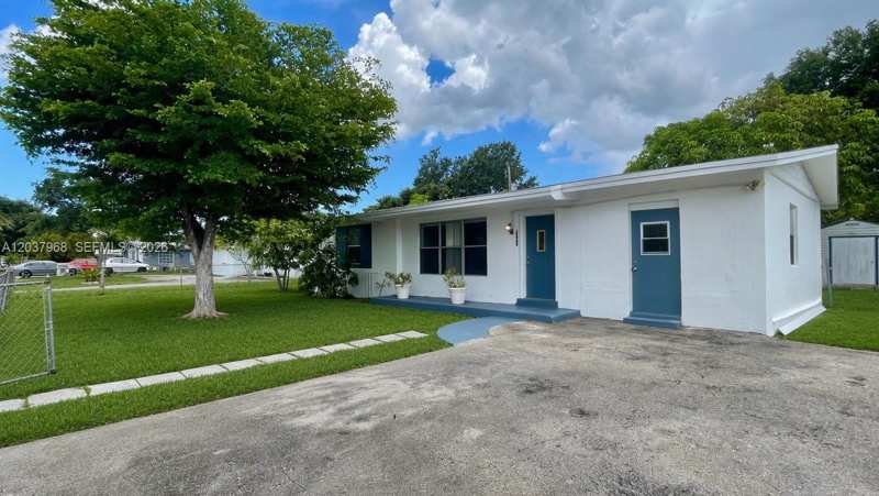 3460 NW 5th Ct, Lauderhill FL 33311