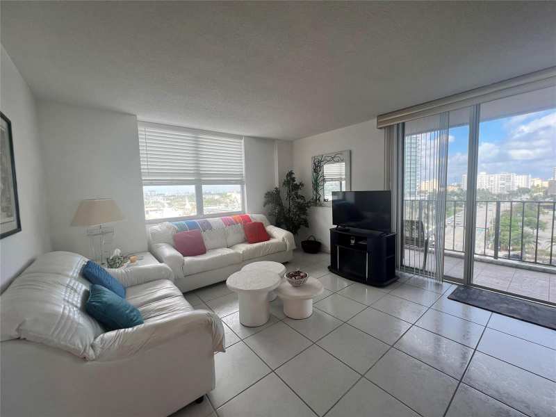 101 Briny Avenue # 811, Pompano Beach FL 33062