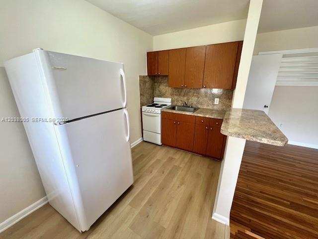 692 NE 85th St # 5, Miami FL 33138