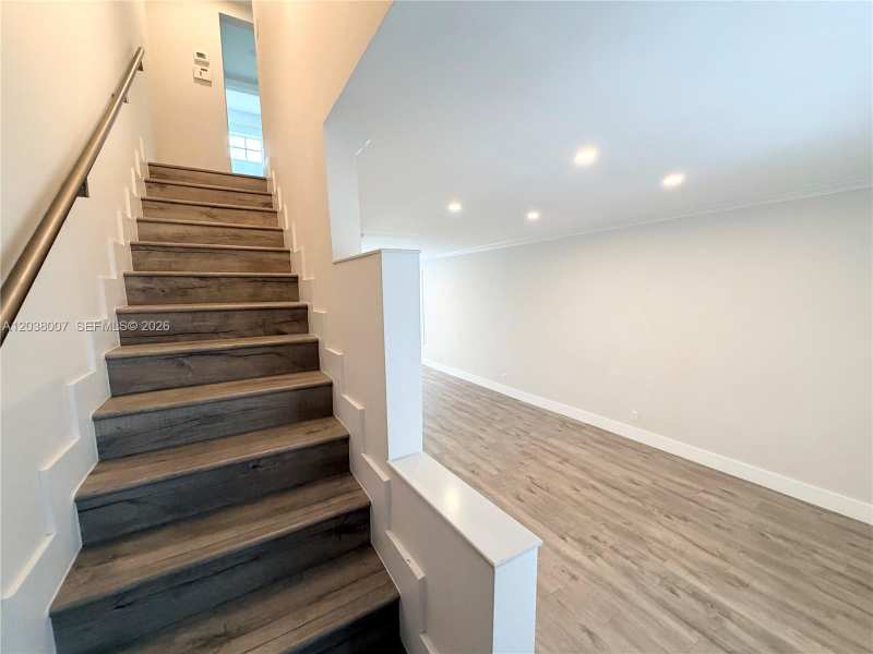 15 madeira ave # 2, Coral Gables FL 33134