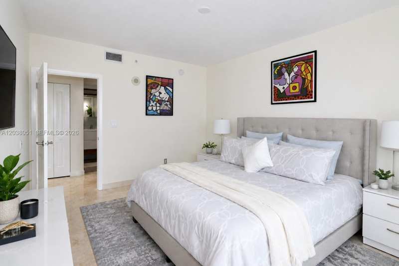 110 Washington Ave # 1512, Miami Beach FL 33139