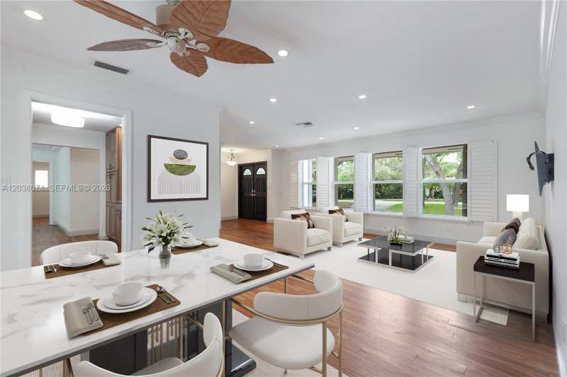 7715 SW 122nd St, Pinecrest FL 33156