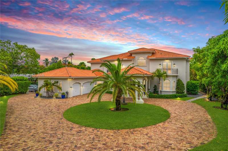 11111 SW 77th Ave, Pinecrest FL 33156