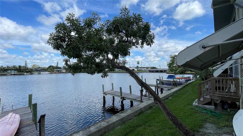 531 W Kalmia Dr # 5, Lake Park FL 33403