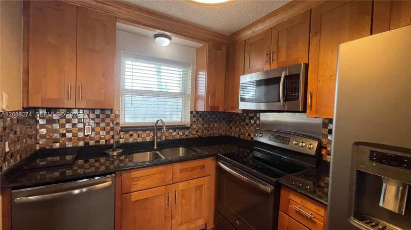 531 W Kalmia Dr # 5, Lake Park FL 33403