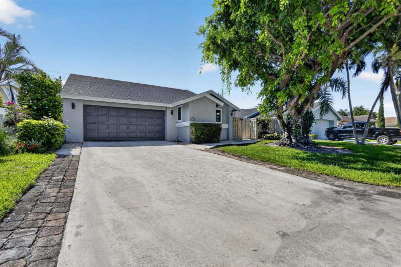 1055 NW 18th Avenue, Delray Beach FL 33445