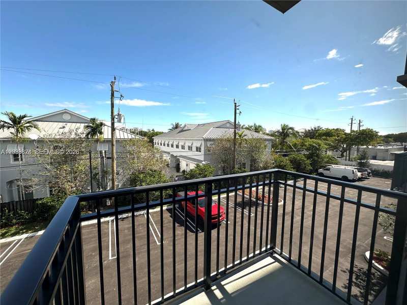 20 NE 19th Ave # 213, Pompano Beach FL 33060
