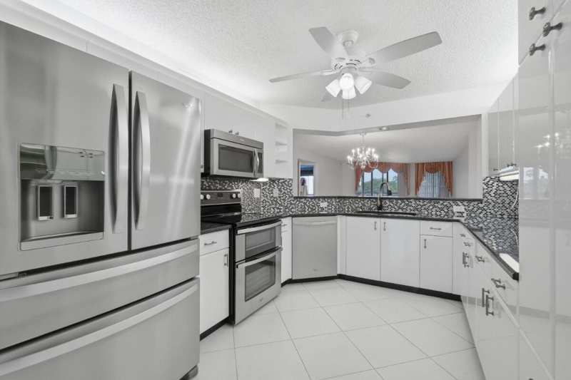 7649 E Granville Drive # 301, Tamarac FL 33321