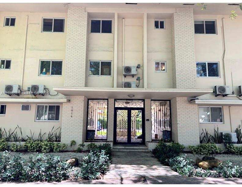 1014 Salzedo St # 103, Coral Gables FL 33134