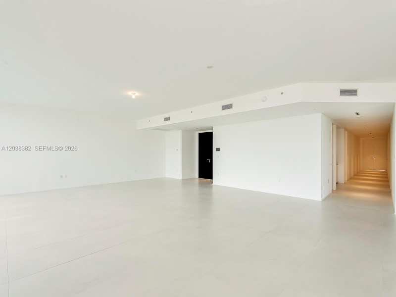 1000 Biscayne Blvd # 2002, Miami FL 33132