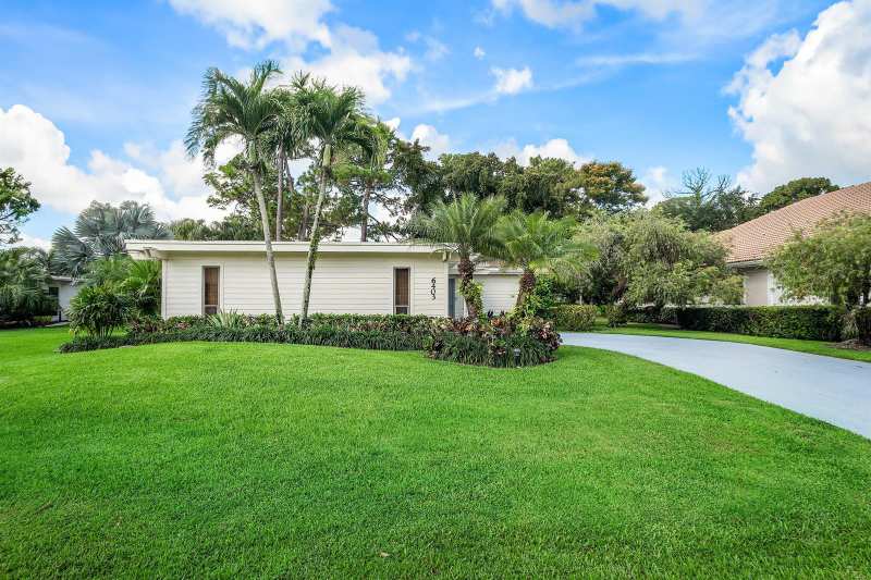 6403 Eastpointe Pines Street, Palm Beach Gardens FL 33418