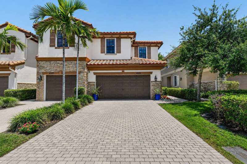 10139 Wellington Parc Drive, Wellington FL 33449