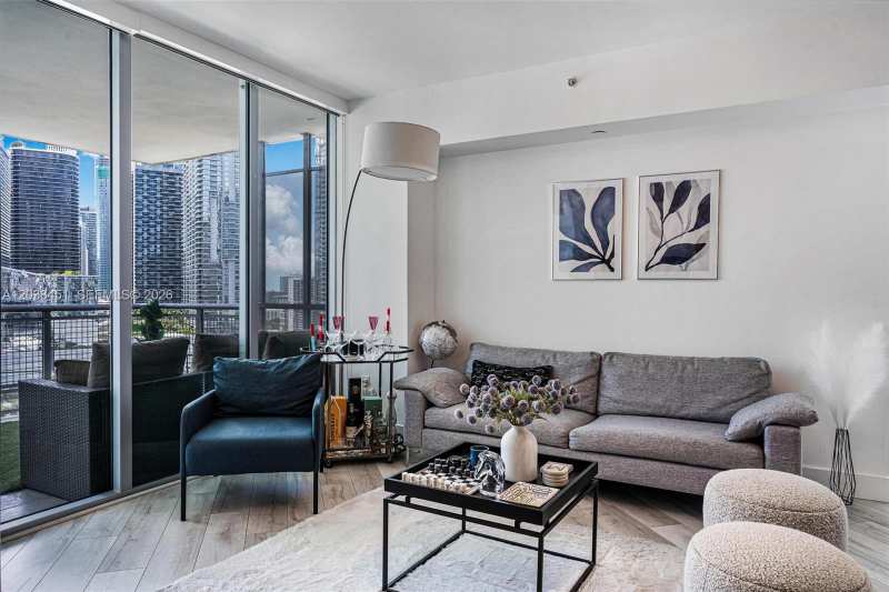 350 S Miami Ave # 2108, Miami FL 33130