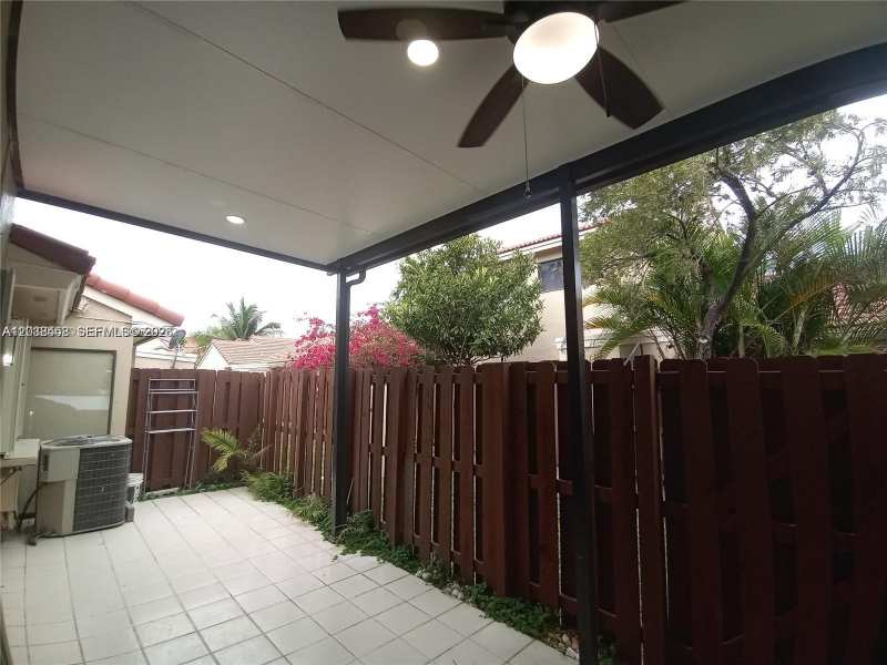 6533 NW 170th Ln, Hialeah FL 33015
