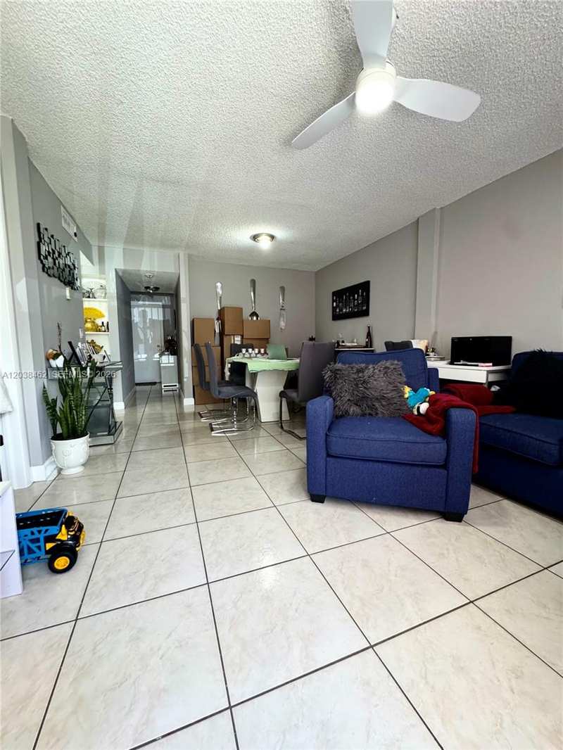 19729 SW 114th Ave # 250, Miami FL 33157