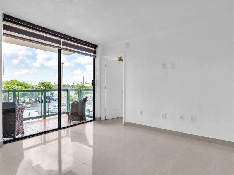 2075 SW 122nd Ave # 304, Miami FL 33175