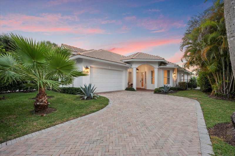 2951 Twin Oaks Way, Wellington FL 33414
