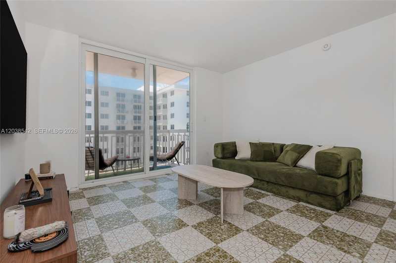 401 Ocean Dr # 810, Miami Beach FL 33139