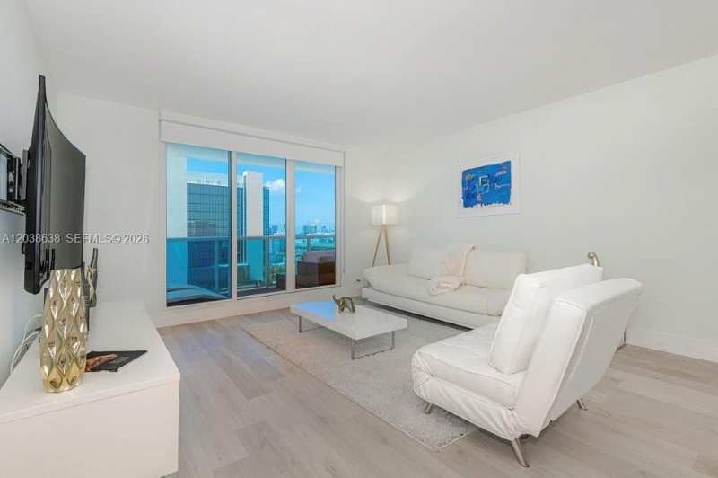 RONEY PALACE CONDO