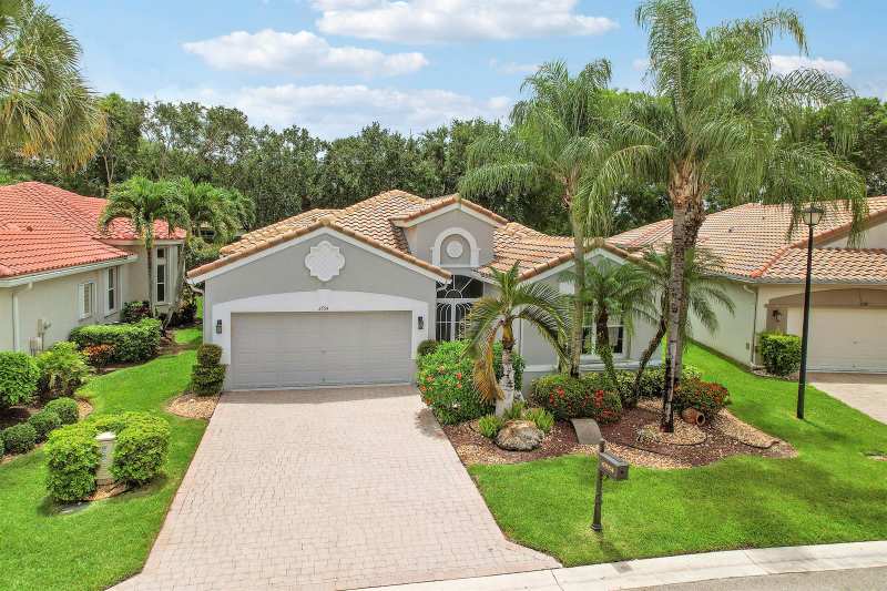 6554 Pavone Street, Lake Worth FL 33467
