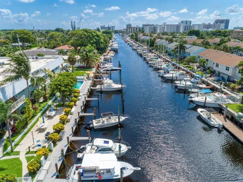 2400 NE 16th Street NE # 104, Pompano Beach FL 33062