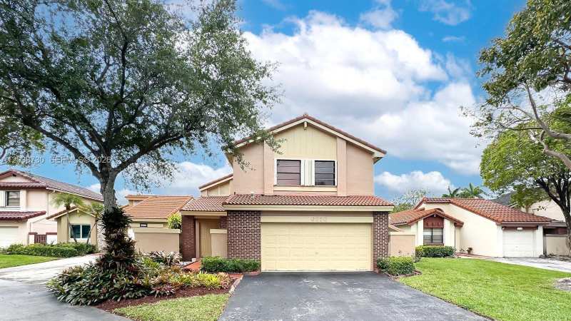 6320 NW 173rd St, Hialeah FL 33015
