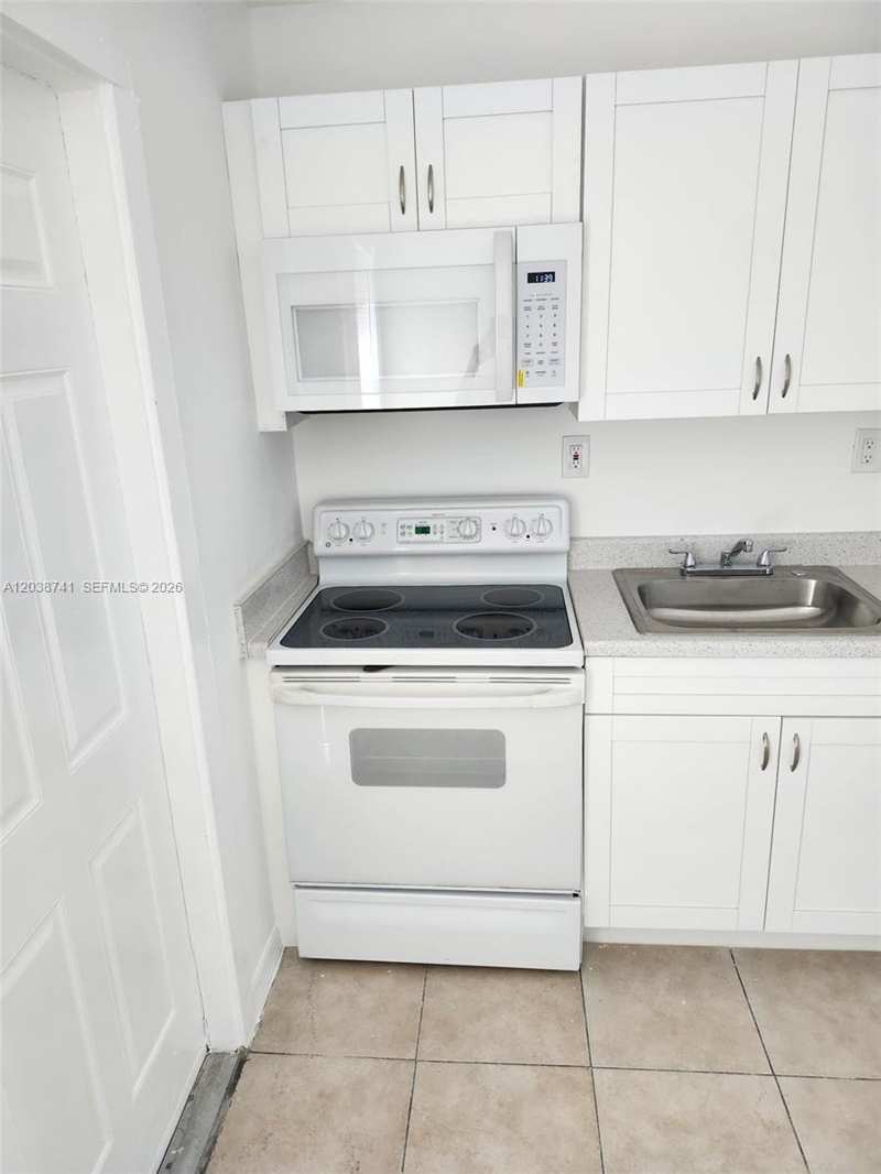 726 21st St # 3, West Palm Beach FL 33407